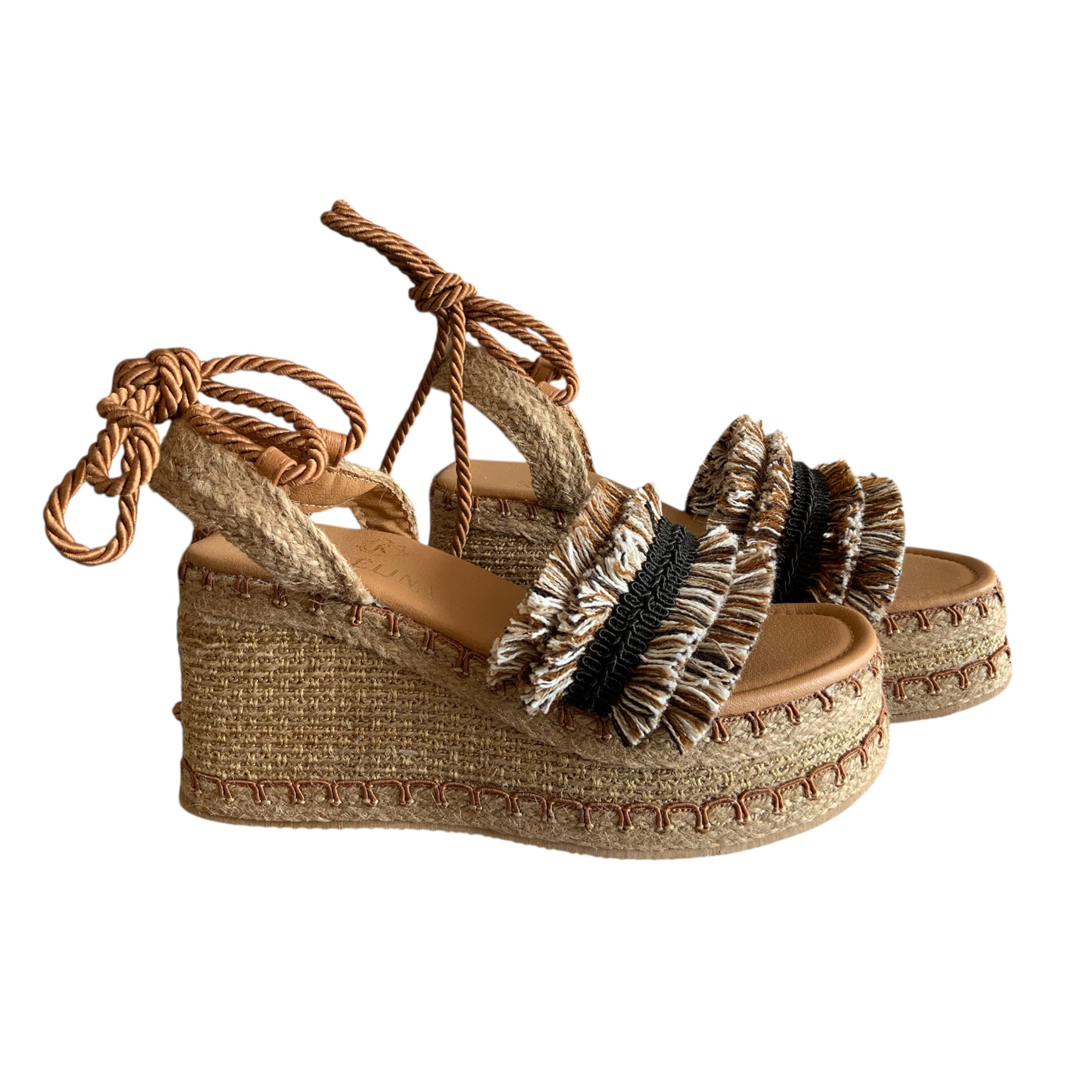 AMBAR KAVËLINA Alpargatas plataforma baja negras